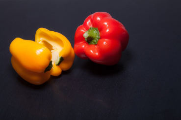 50 cm x 40 cm ,schwarzes Kunststoffschneidbrett, PROFIBRETT aus Vollkunststoff, HACCP geeignet, Spülmaschinenfest, höchst messerschonend, Industriequalität, für alle Lebensmittel geeignet